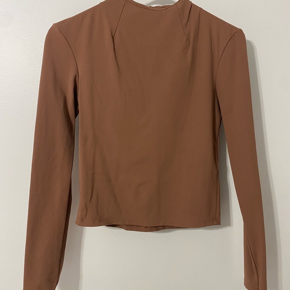 Zara Tops - Zara Long Sleeve Crewneck Top in Warm Brown